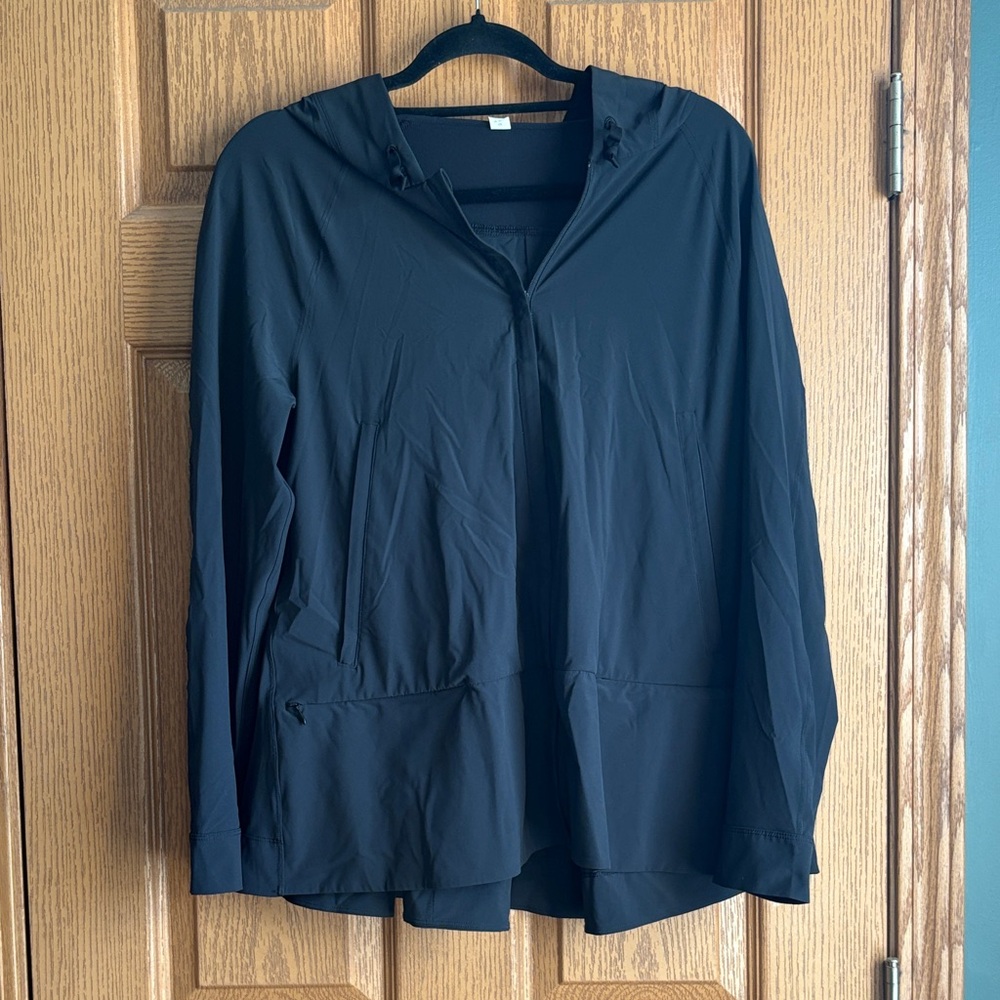 Lululemon Sun Showers Jacket Black size 6